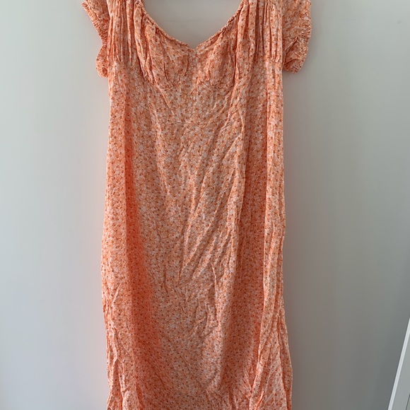 Coral puff sleeve Dress - Picture 3 of 4